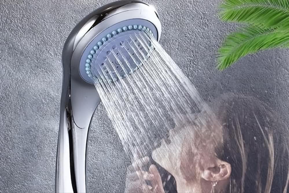 空气能热水器很贵，为什么还有很多用户？ 