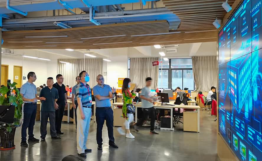 新疆库尔勒市委常委领导莅临芬尼克兹实地考察 新疆库尔勒市委常委领导莅临芬尼克兹实地考察