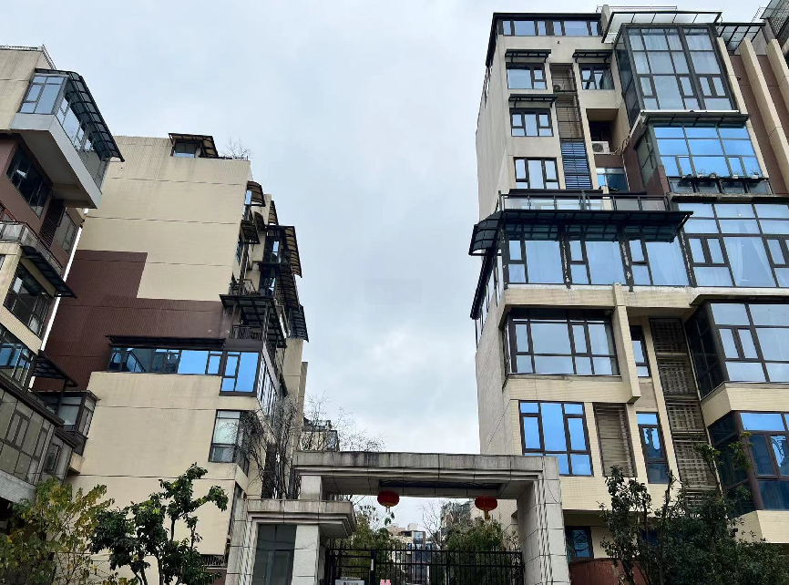 贵州省贵阳市观山湖区新世界熙院 地暖中央空调 